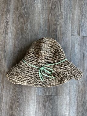 GAP Straw Sun Hat with Light Green Accent - size S/M